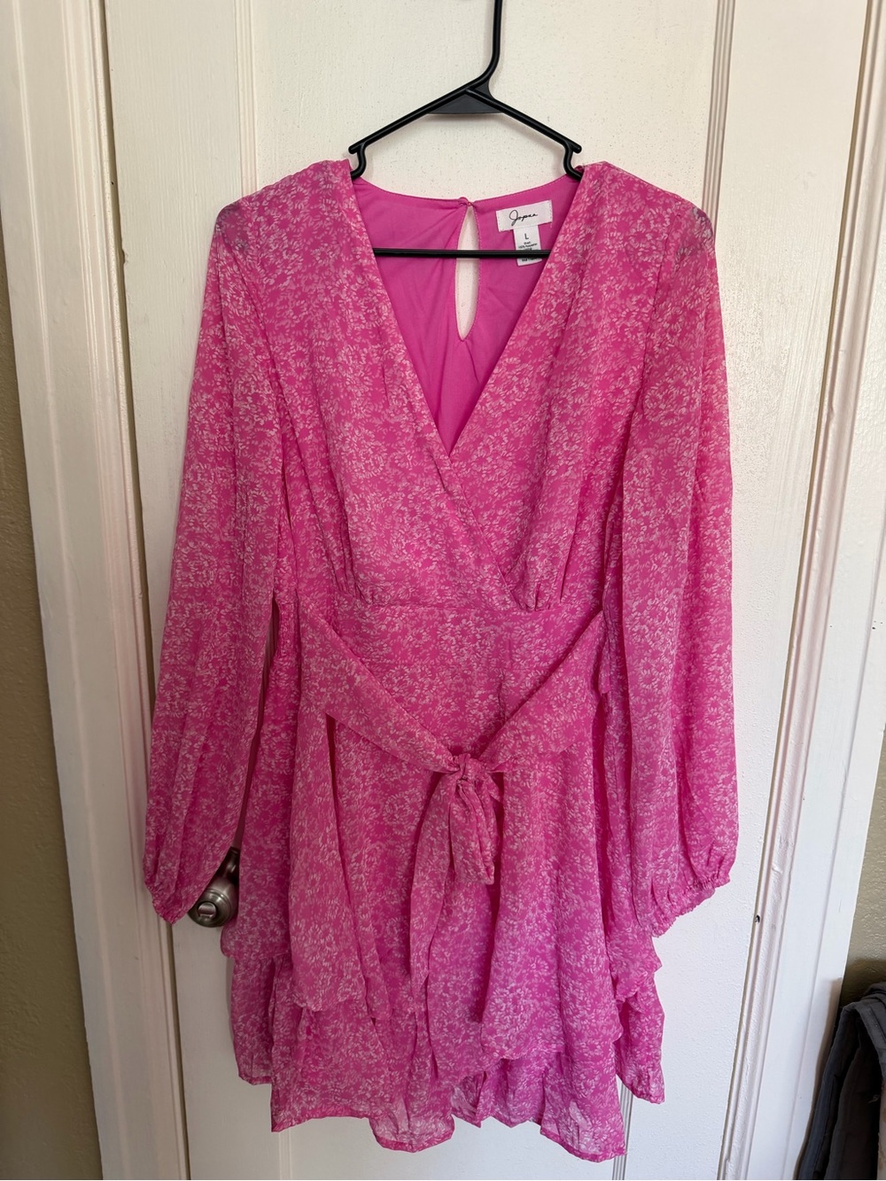 Japna Pink Floral Long-Sleeve Tie-Waist Dress. Great condition. Size L